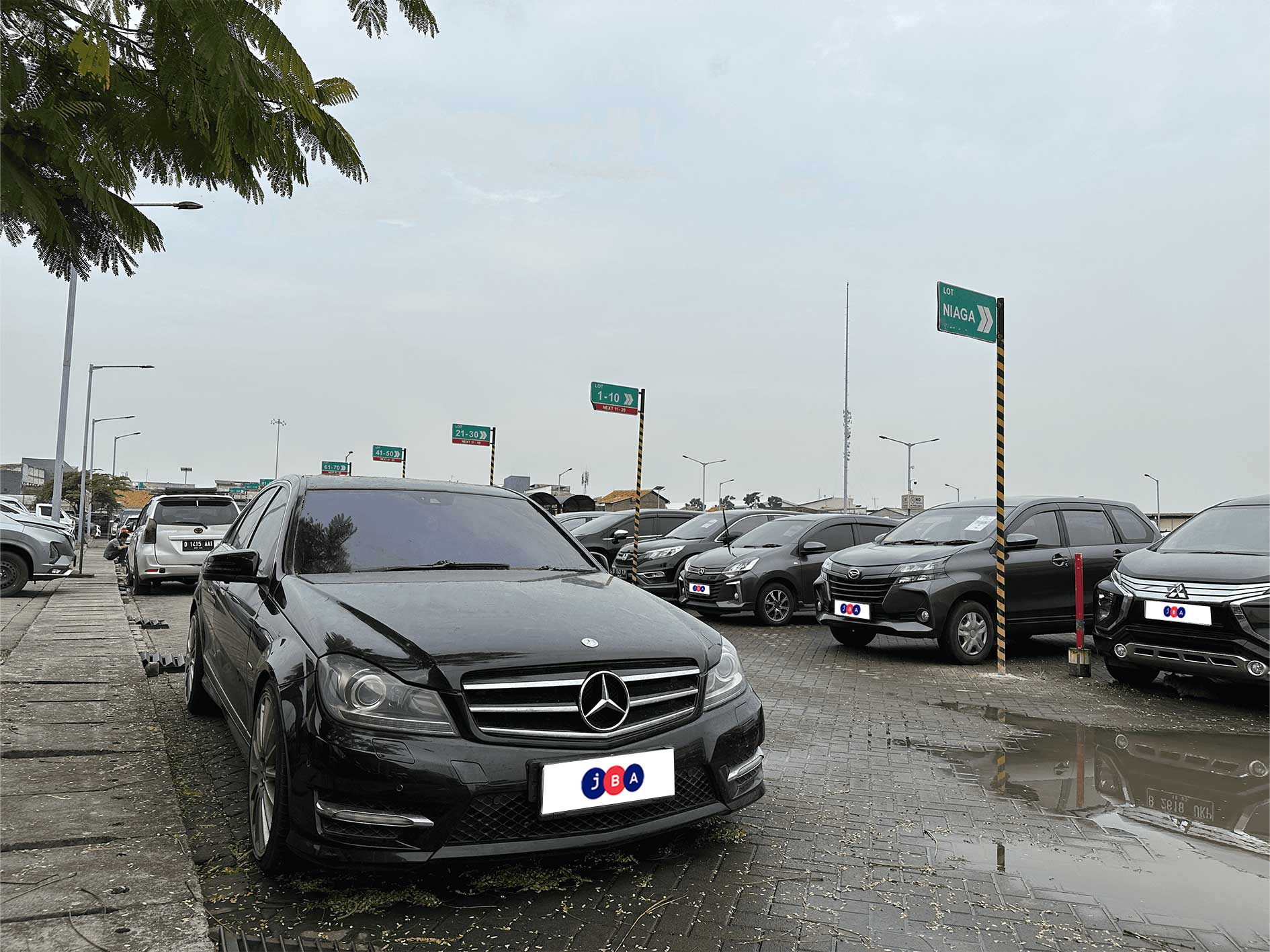 Beli Mercedes-Benz Murah melalui Lelang, Ada Apa Saja?